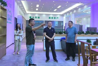 【領導關(guān)懷】自貢市總工會黨組成員、副主席姚志鯤一行蒞臨沃輪電氣指導“職工之家”建設工作